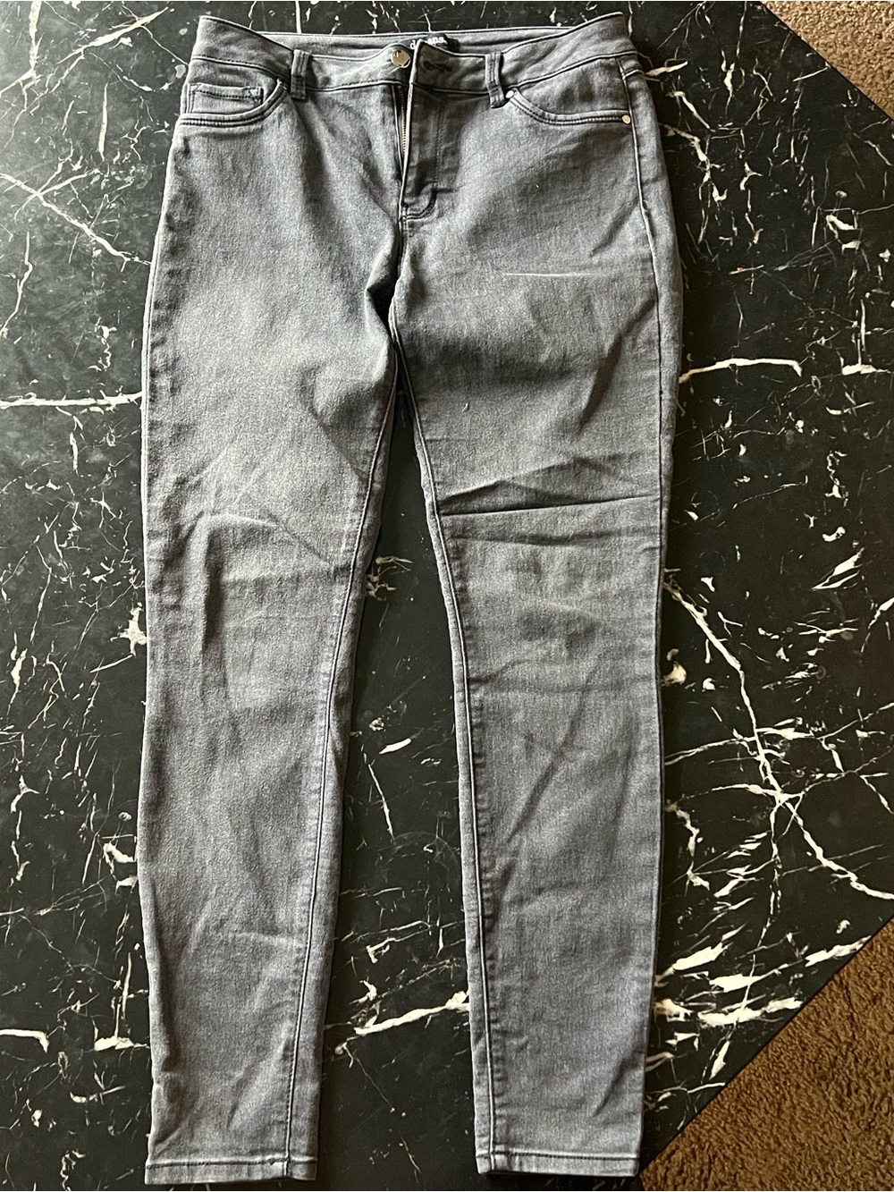 d. jeans Women’s Skinny Jeans in Charcoal Gray